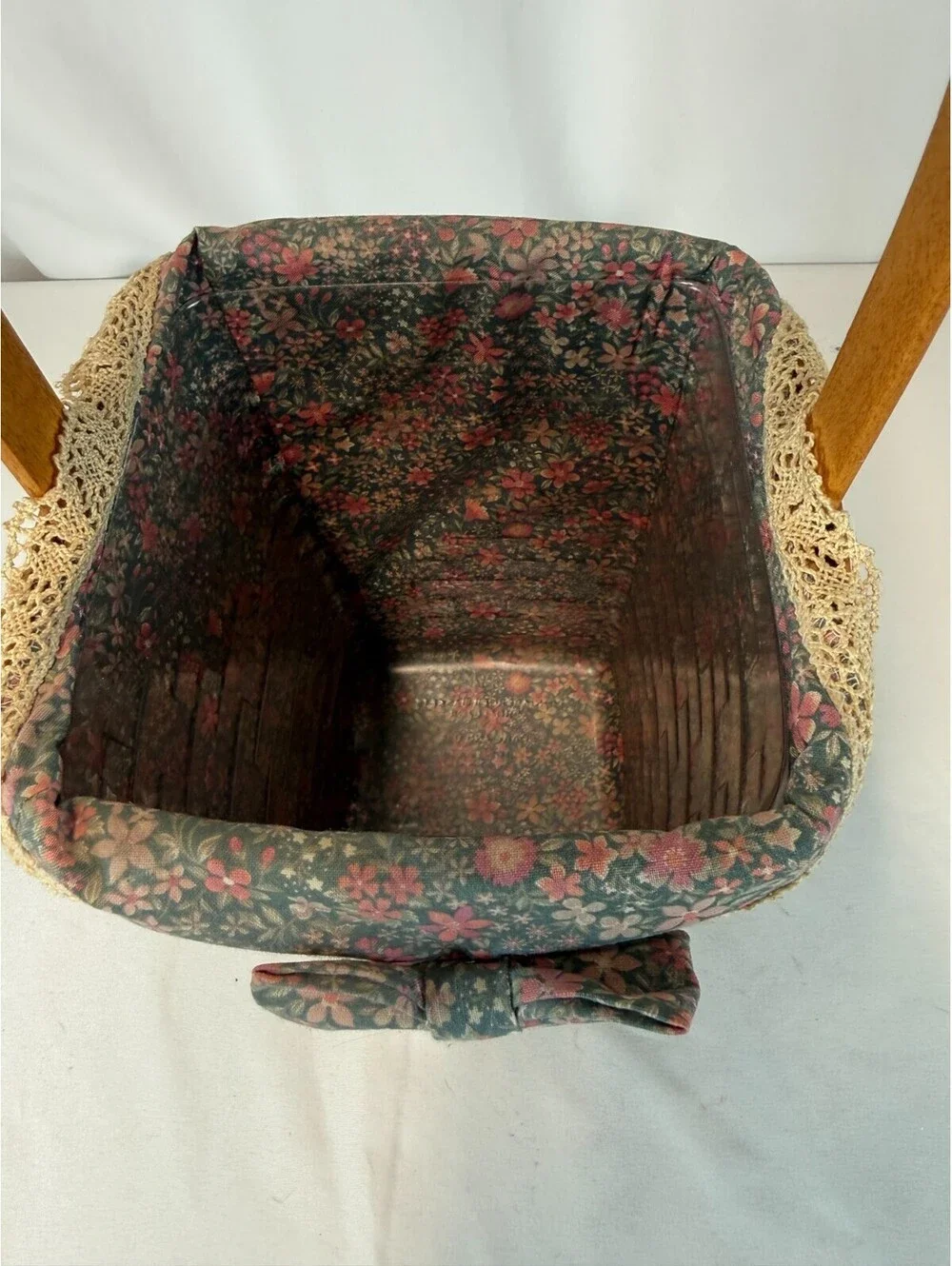 1994 Longaberger Large Peg Basket w/Floral Liner & Protector 6.5